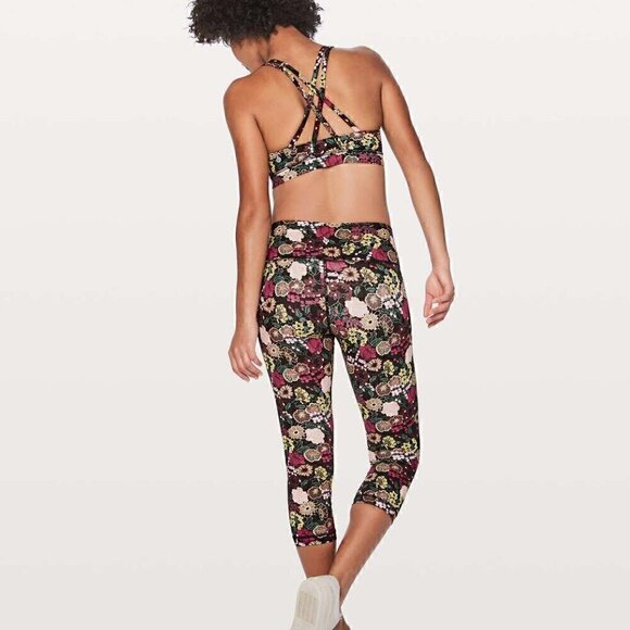 Lululemon Wunder Under Crop (Hi-Rise) 21" Fluorolace Multi - Size 6 - Picture 2 of 6